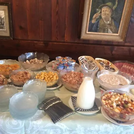 Bellevue Baeren & Restaurant فندق