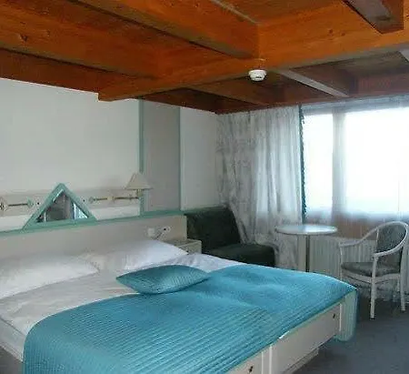 Bellevue Baeren & Restaurant 3* كراتيغين